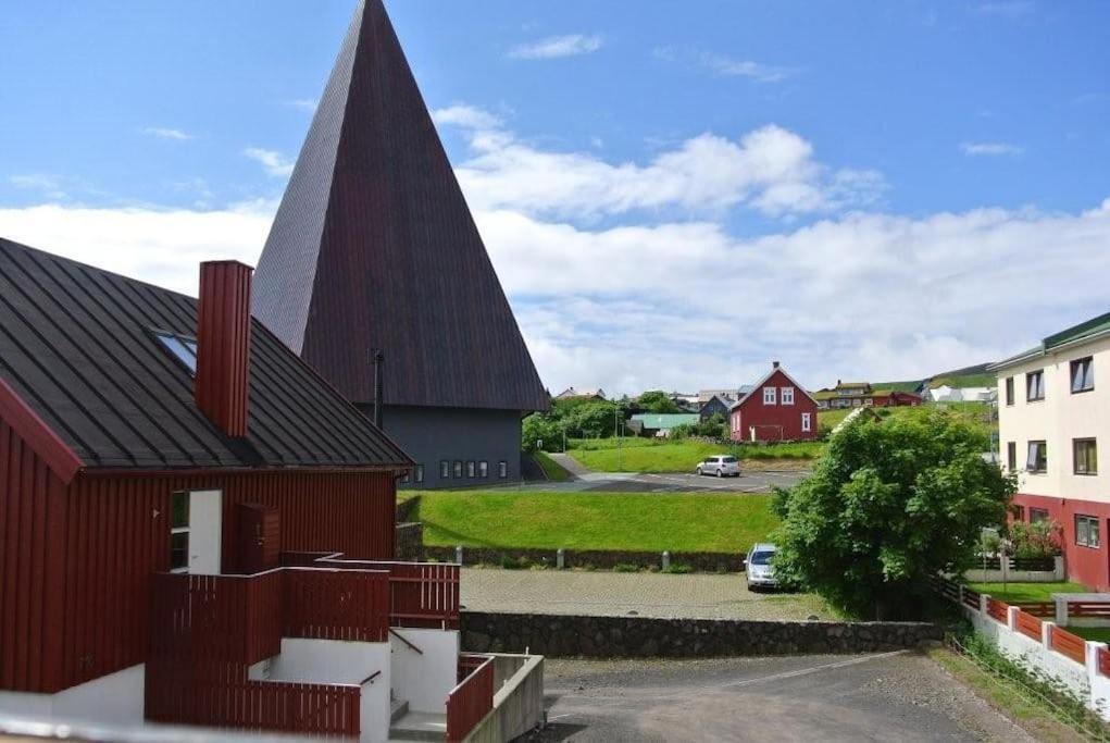 Torshavn - Central - City & Ocean Views - 3Br Екстер'єр фото